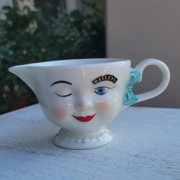 1996 Vintage Baileys Winking Mr & Mrs YUM Creamer & Sugar Dish - Picture 4 of 11